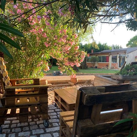 Standing Duplex Full Equipements Ideal Moyen Sejours Le Thor Exterior foto